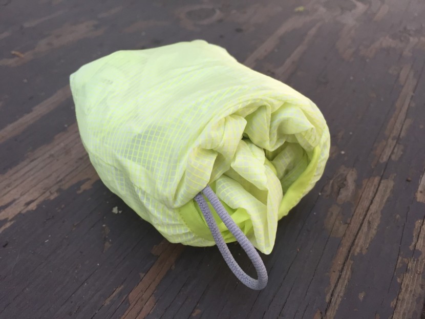 arc&#039;teryx cita sl for women - the cita sl self-stows without the need for a heavy zipper.