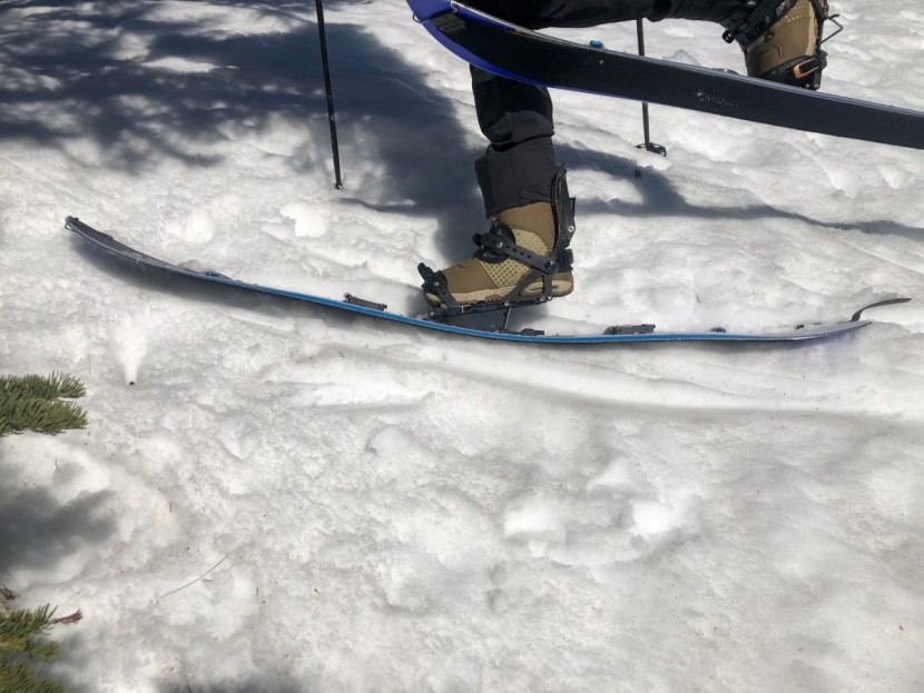 splitboard - the rocker in the middle of the swift lifts the board&#039;s contact...