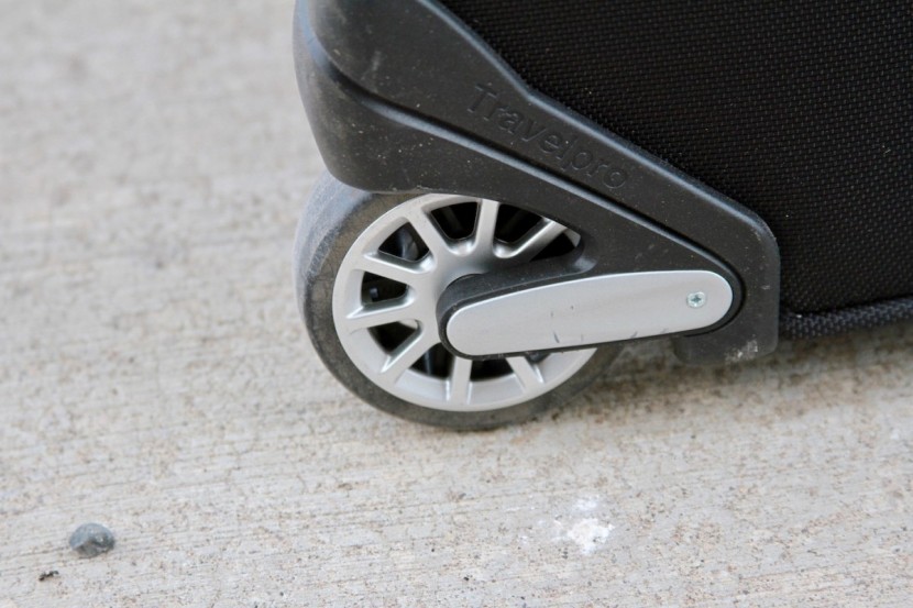 travelpro platinum magna 2 26&quot; - wheel housing is super durable without little to no wiggle.