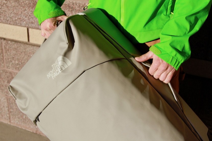 North Face Stratoliner Lサイズ 75L Shop The North Face Stratoliner L – Luggage Factory