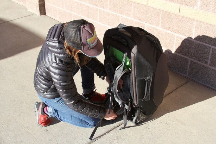 osprey sojourn 80l - here we access the backpack system that is stored internally in the...