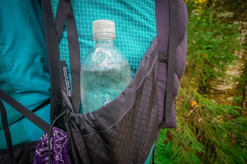 ultralight adventure equipment circuit - the wide pockets on the side allow for multiple water bottles but...
