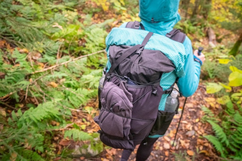 ultralight adventure equipment circuit - the crisscrossed shock cord on the back is not only a great place...