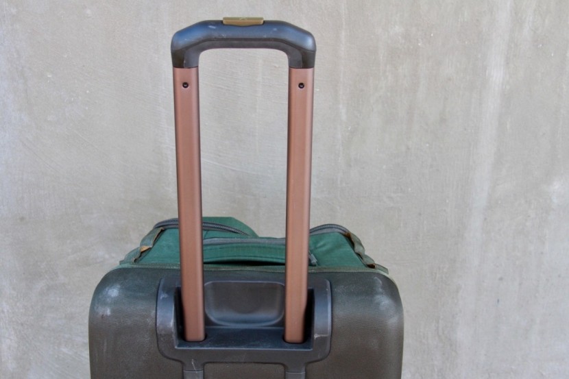 rei co-op tourwinder 28 - a look at the super durable handle that doesn't jiggle or move at...