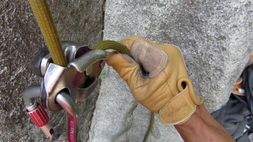 climbing glove - full-finger gloves are great for single-pitch cragging where you&#039;re...