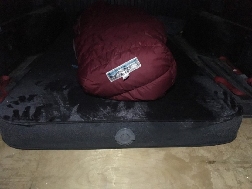 alps mountaineering outback - on a frosty night, this tester was not complaining about cold on...