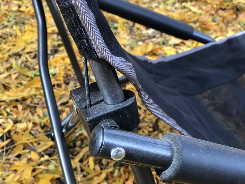 rei co-op camp stowaway low - this clever little bungee stops the back from sliding off the frame...