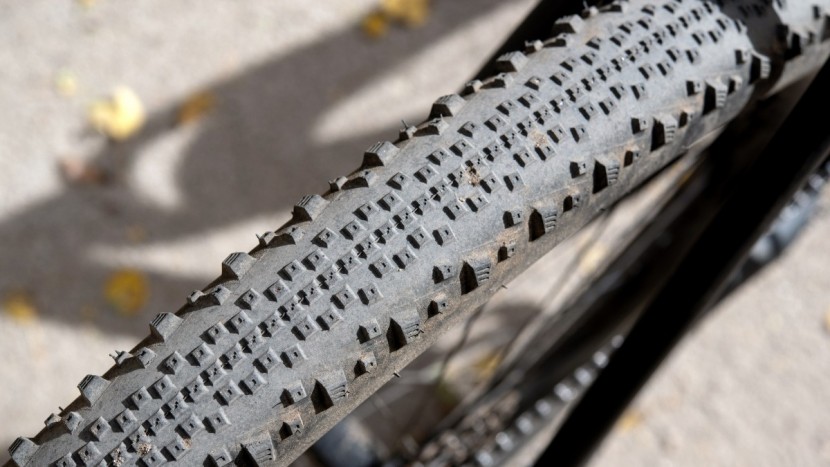 ibis hakka mx rival - the schwalbe thunder burt 27.5&quot; x 2.1&quot; tires have loads of air...