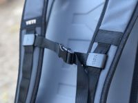 YETI Hopper Backflip 24 Soft Sided Cooler/Backpack, Fog Gray/Tahoe Blu–