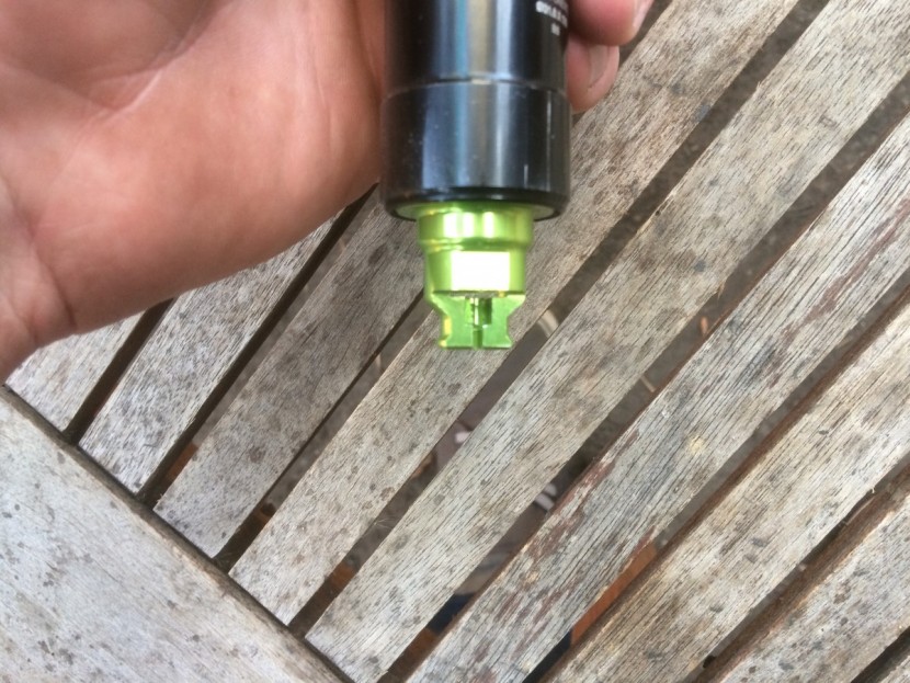 oneup dropper - the bottom of the seatpost features a quality design with a nice...