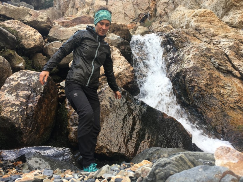 arc&#039;teryx norvan sl hoody for women - the norvan sheds water, wind, and breathes like no other hardshell...