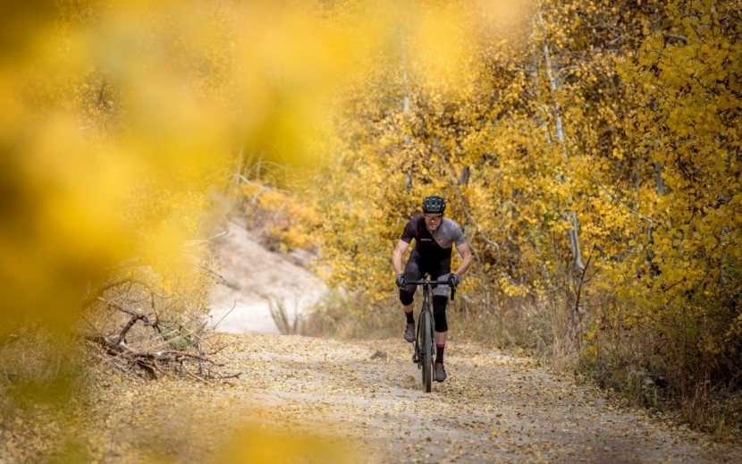 gravel bike - the hakka mx is a lightweight and fast gravel bike.