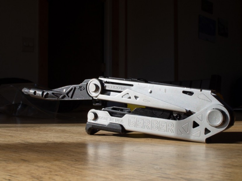 gerber center-drive - this photo shows the geometry of the center drive bit driver. it...