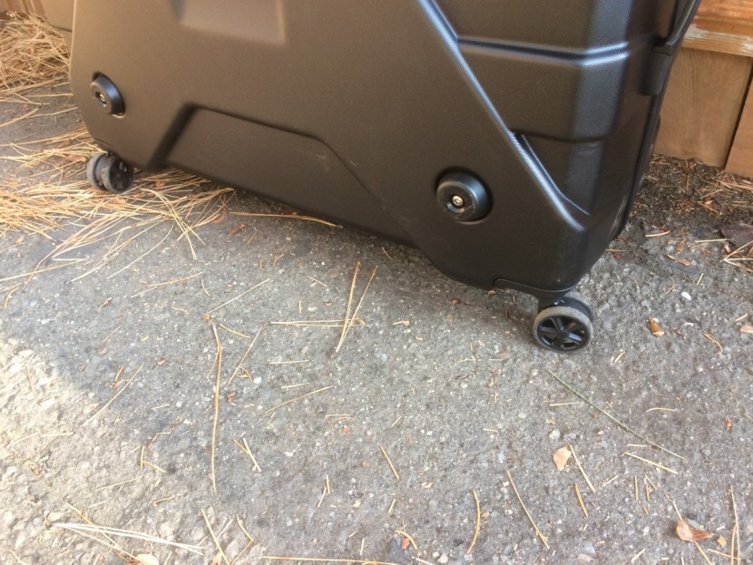 topeak pakgo x - these wheels are on swivels that allow them to turn easily, but they...