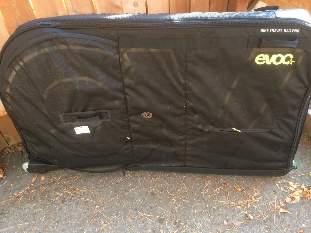 evoc travel bag pro bike travel case review - the evoc travel bag pro all loaded up.