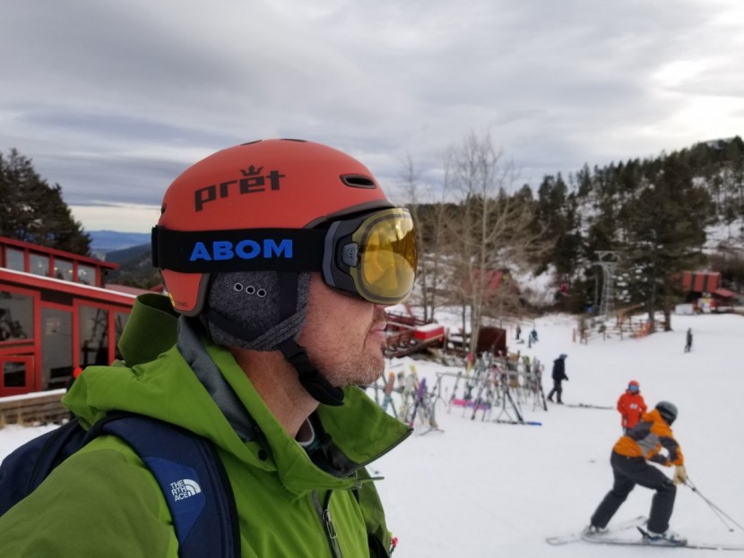 pret cynic x - the fixed vents in the front work great for defogging goggle lenses...