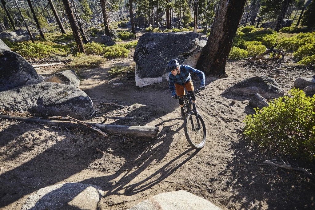 trek fuel ex 8 trail mountain bike review - the 2.6&quot; tires provide heaps of climbing traction, though the knock...