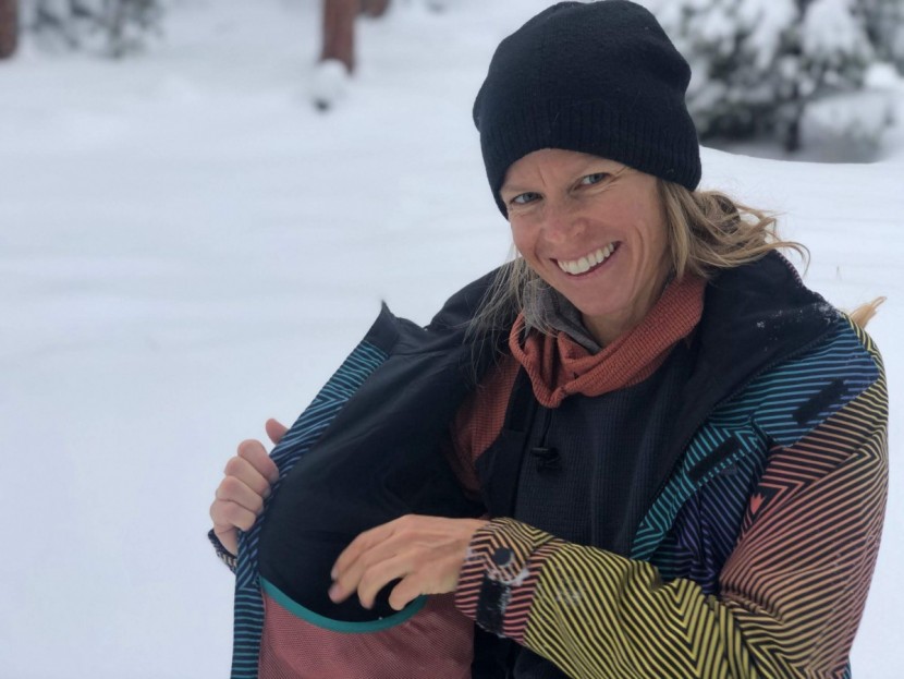 ski jacket womens - most models we tested had a large, open interior goggle pocket.