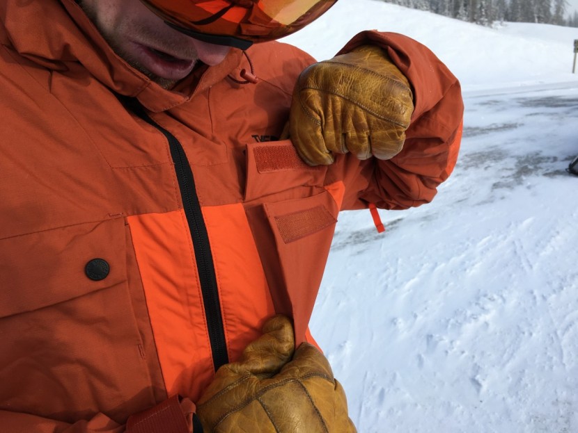 the north face balfron - velcro-sealing pockets making them more susceptible to water and...