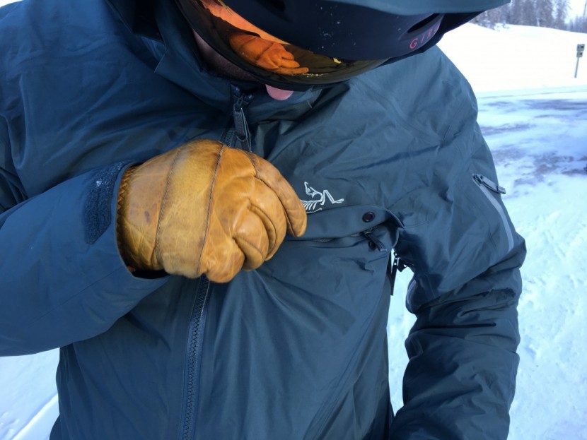 arc&#039;teryx macai - the external chest pocket is hard to use with gloves on because of...