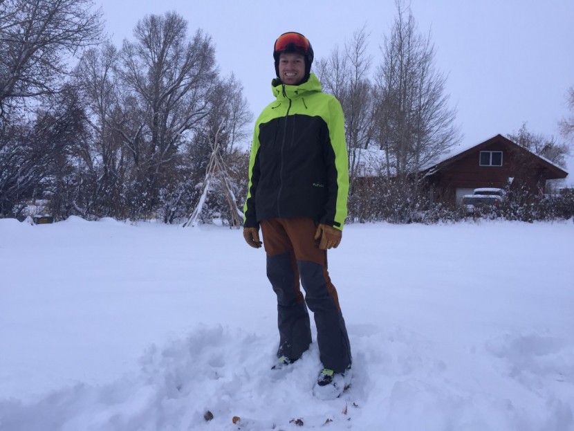 outdoor research trailbreaker ii - we don&#039;t particularly like the snug cut and two-tone color panels...