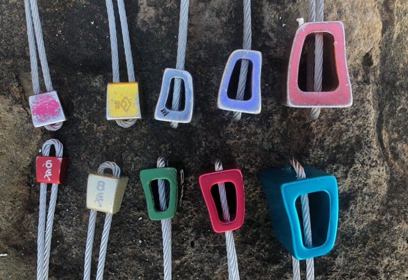 cypher huevo - you can see in this photo how the heads of the cypher huevo&#039;s are...