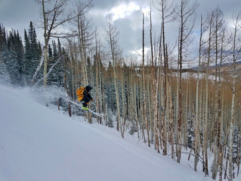 flylow oven mitt - field testing ski gloves in colorado.