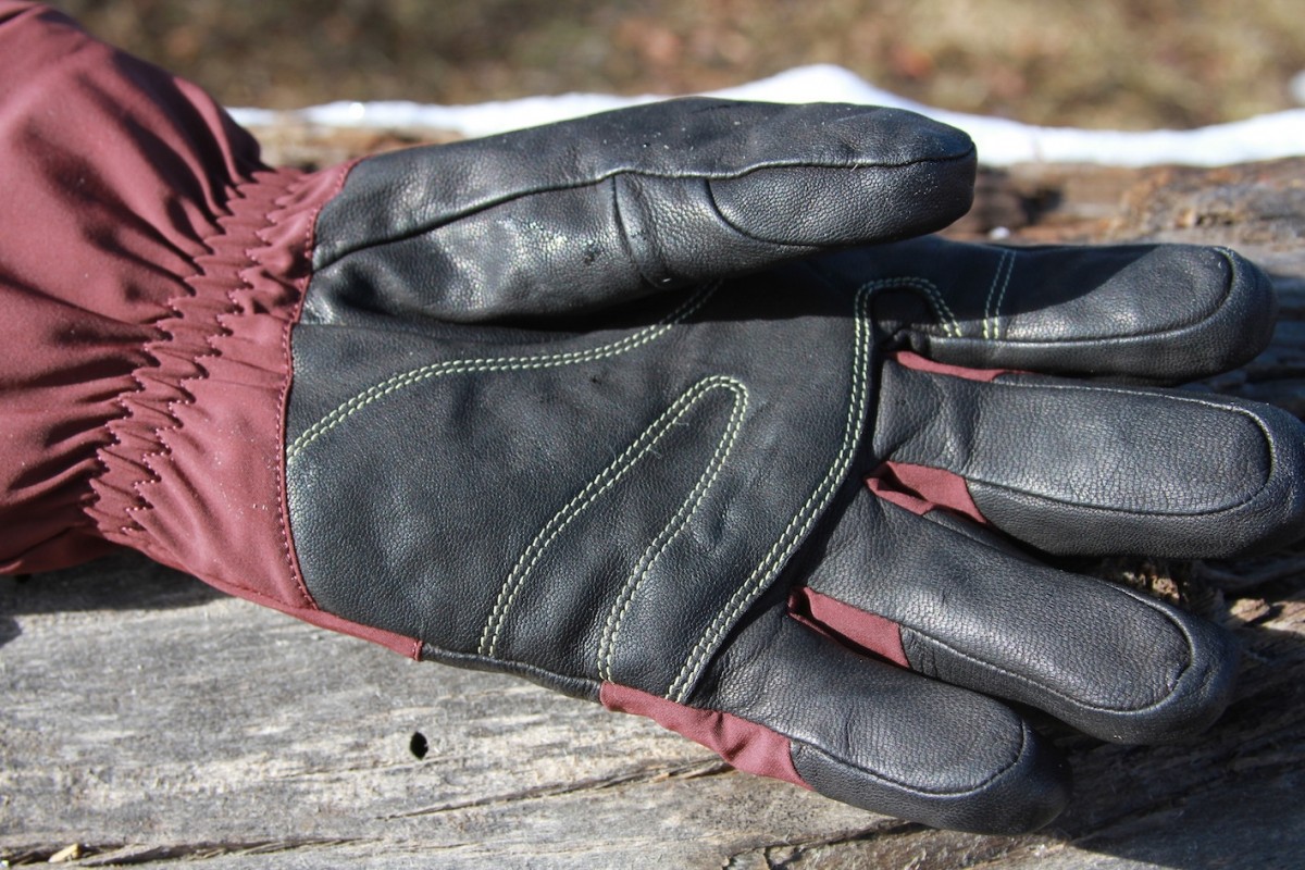 How to Choose Women's Ski Gloves and Mittens GearLab