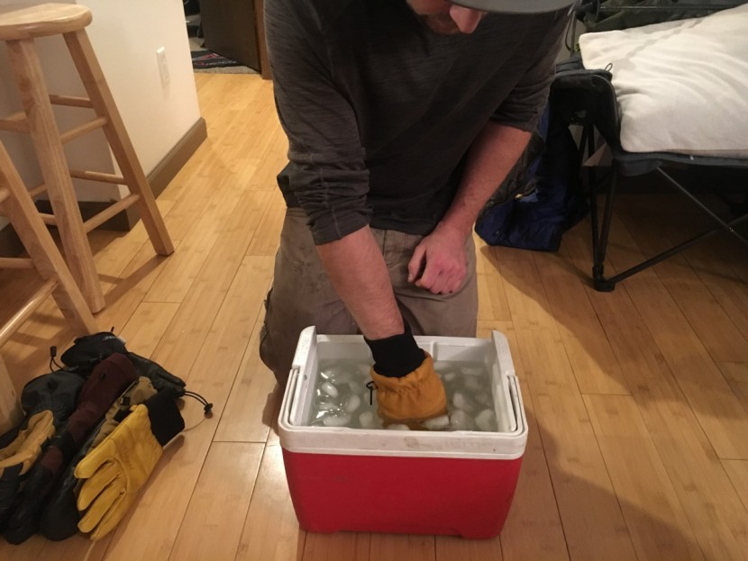 flylow oven mitt - the mittens were quick to let water in during our submersion test