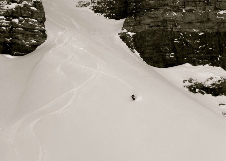 hestra heli mitt for women - our author tearing it up at the base of sheep chute in the san juan...