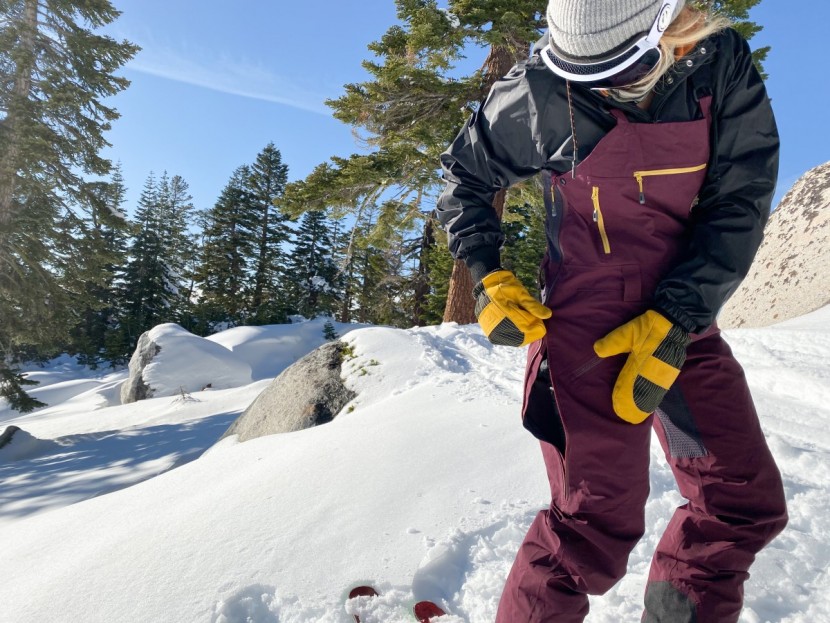 ski pants womens - checking out the vents on or&#039;s hemisphere bib.