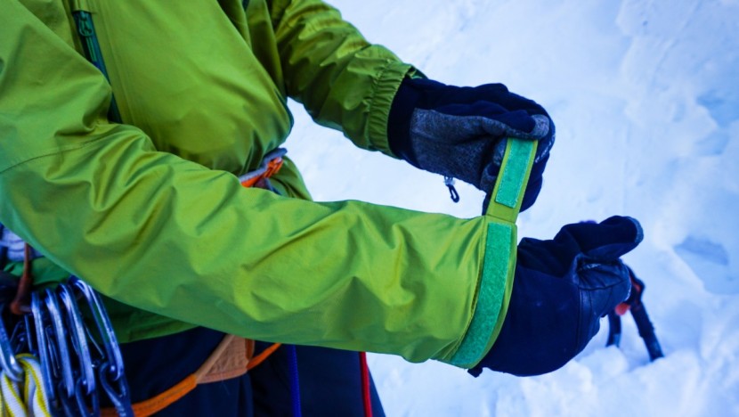 outdoor research interstellar - the wrist cuffs on the interstellar are pretty basic and not all...