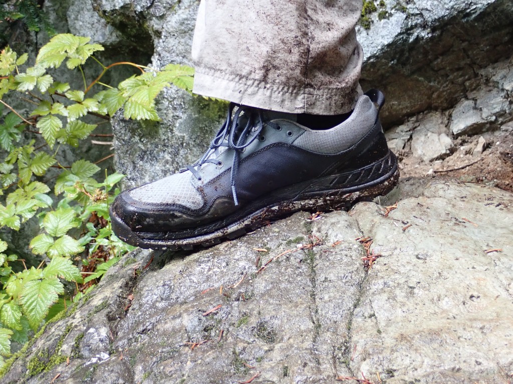 Astral hiking hot sale shoes