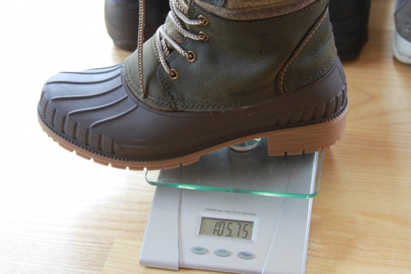 kamik sienna 2 - this boot is relatively lightweight, weighing just over a pound. it...