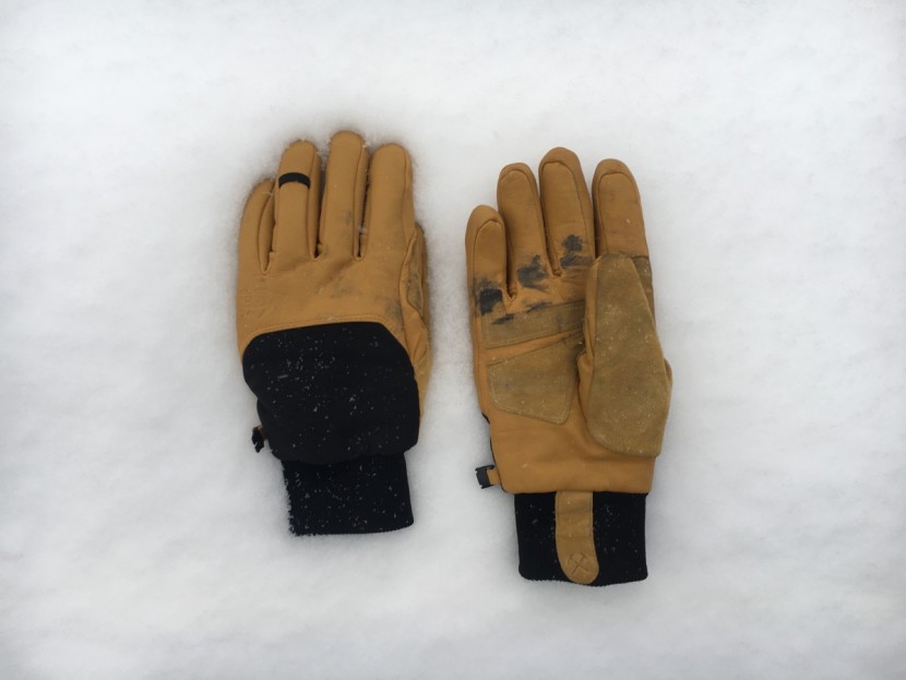 rei co-op guide insulated - simple. these gloves don&#039;t offer many features for resort riding...