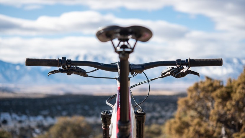 commencal meta power 29 team - a burly bar/stem combo, long dropper, code brakes, and a really nice...