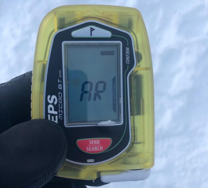 pieps micro bt - this beacon flashes ar to let you know it is in auto-revert while in...