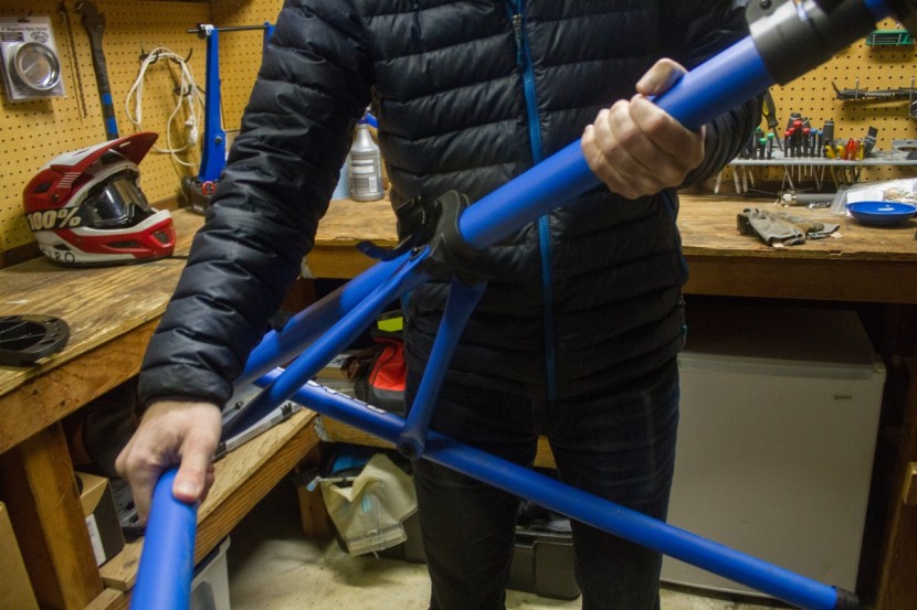park tool pcs 10.2 - park tool&#039;s new folding leg design makes setup and teardown easier.