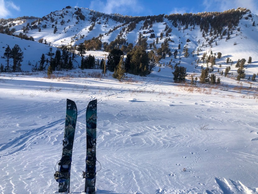 jones frontier splitboard - refreshing to have mountains in the foreground and background.