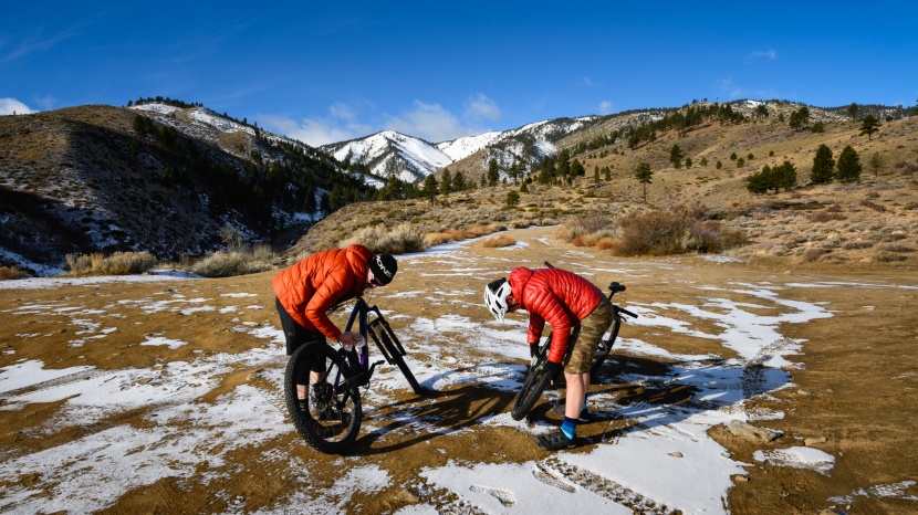 budget mountain bike - prepping for a day of testing and shooting photos. it&#039;s hard work...