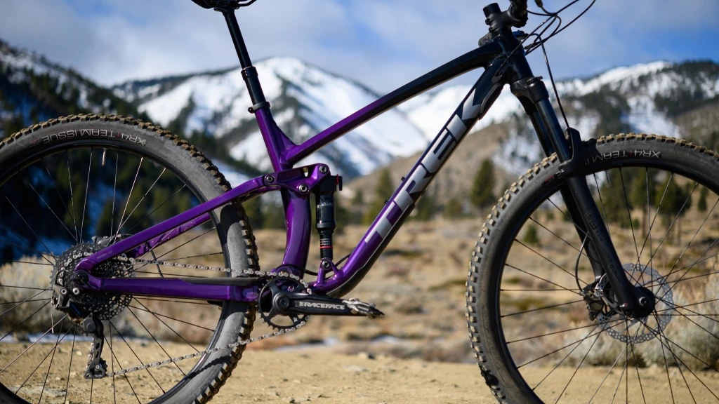 trek fuel ex 5 mountain bike under 3000 review - the redesigned fuel ex frame hits most of the modern geometry trends...
