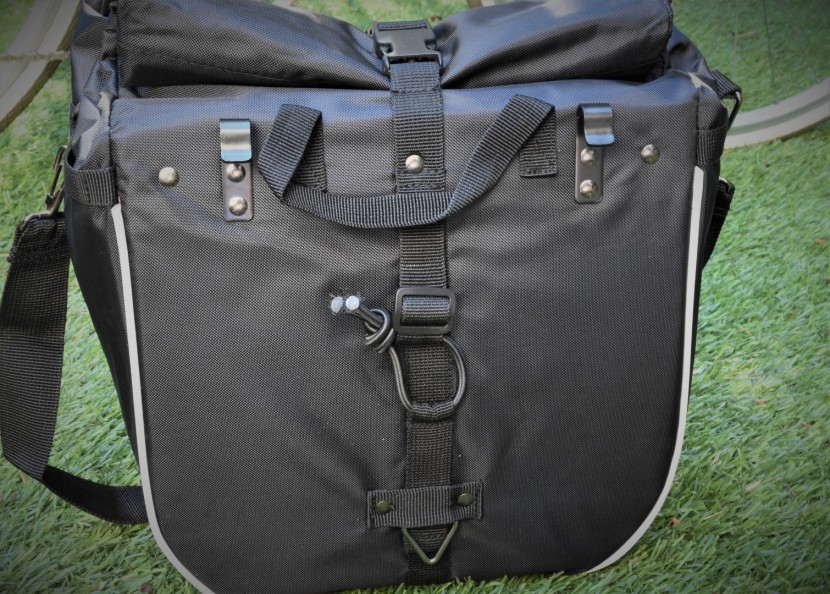 banjo brothers waterproof pannier - the upper metal mountings hooks are very strong but don't offer any...