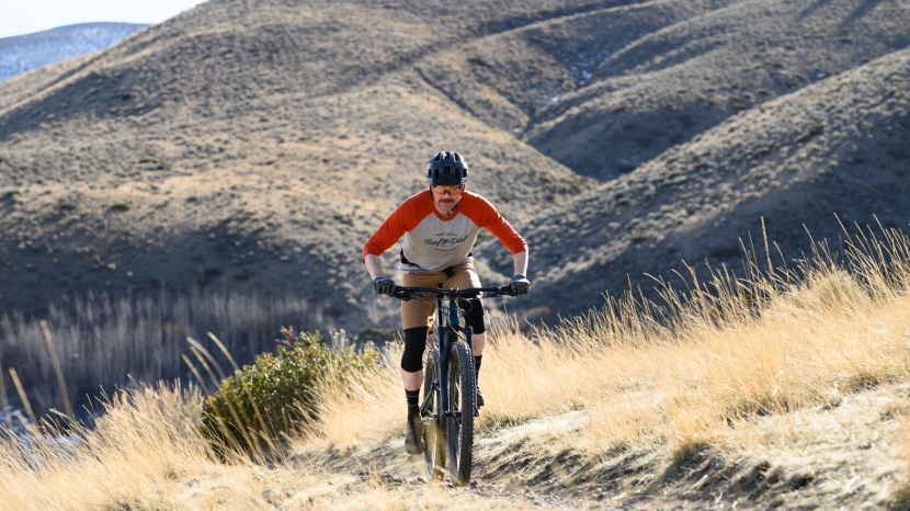 cannondale habit carbon 3 - the habit climbs moderate pitches and smooth trails quite well, it...