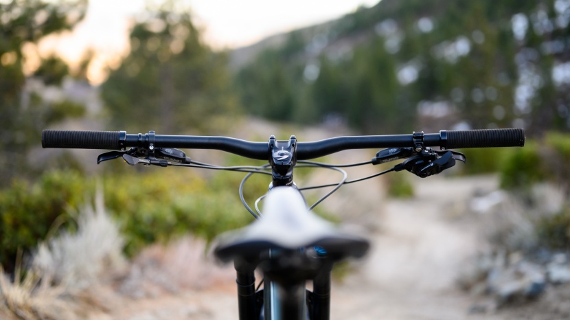 a good bar and stem combo, plus the fabric grips were quite comfy.