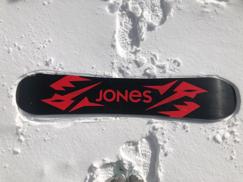 スノーボード JONES MOUNTAIN TWIN 164W Jones Mountain Twin Review | Snowboarding Profiles