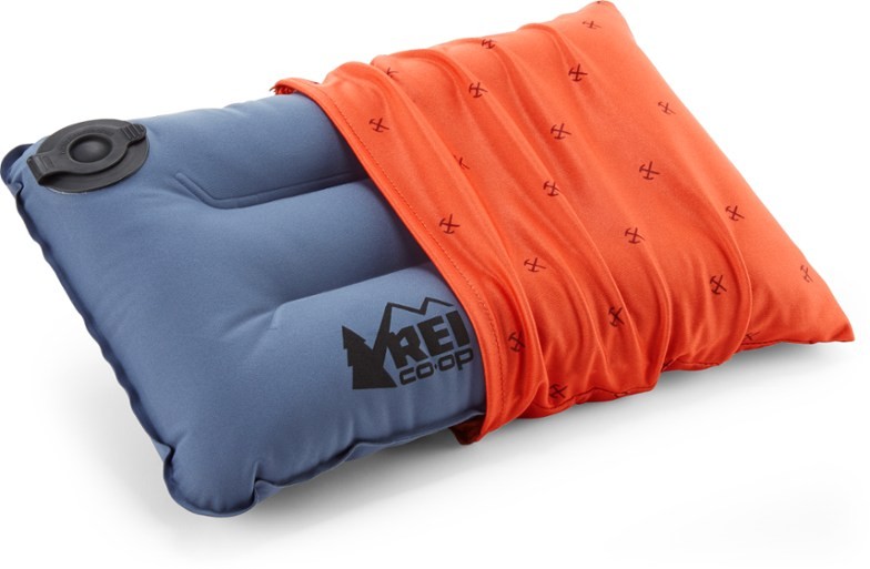 rei co-op camp dreamer camping pillow review