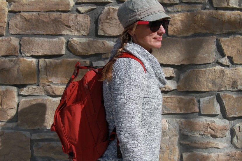 fjallraven kanken 15&quot; - the straps are thin and the bag pulls back when weighted down. this...