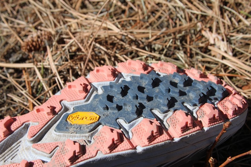 hoka speedgoat 4 - a look at the depth of the lugs.