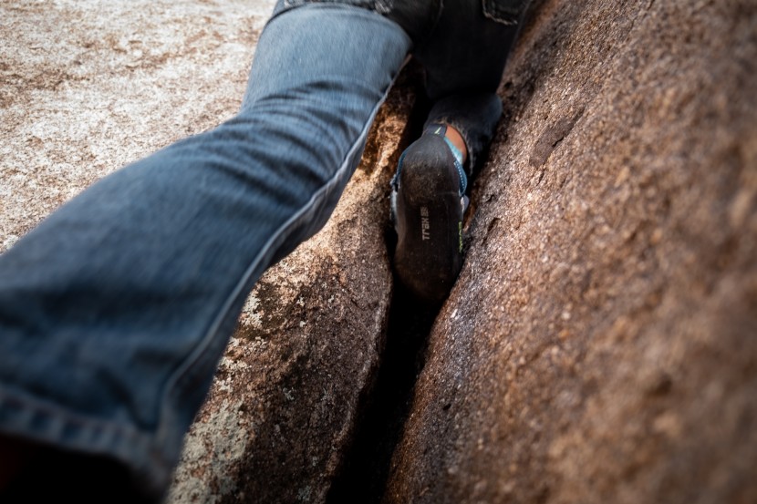 climbing shoes kids - a good crack show will have a rigid base to help protect the foot.