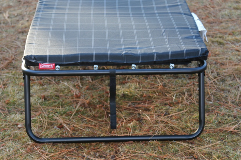 coleman comfortsmart - the legs on the comfortsmart easily fold out.